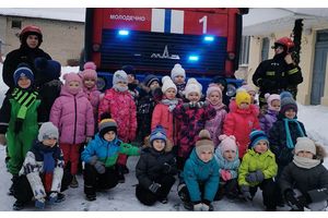 В детском саду №8 г.Молодечно спасатели провели тактико-специальное занятие