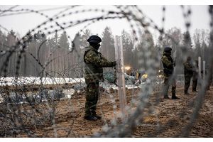 Польским военнослужащим приходится побираться