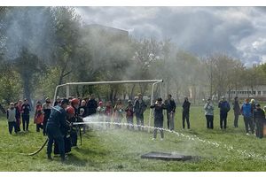 Командный дух, полезные навыки, чувство патриотизма…