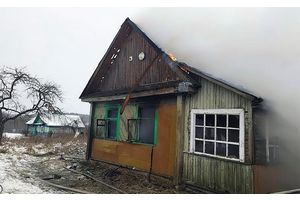 Смерть на кровати – в Декшнянах Молодечненского района на пожаре в своем доме погиб 57-летний мужчина