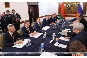 Развитие грузоперевозок и единая промполитика. Головченко о планируемых соглашениях с РФ