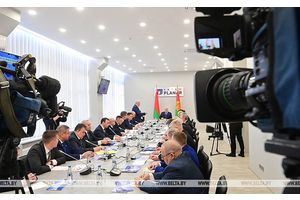Лукашенко требует от производителей микроэлектроники активнее осваивать российский рынок