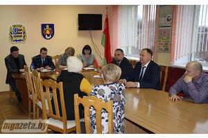 Вопросы правовые и бытовые обсуждали в Молодечненском райагросервисе