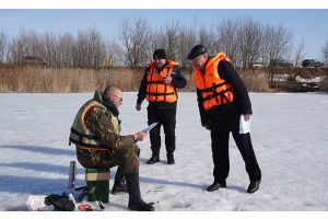 О соблюдении правил безопасности при выходе на лёд!