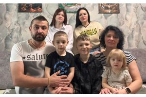 Секреты многодетной мамы: как подружить капризульку и ласкового котика?