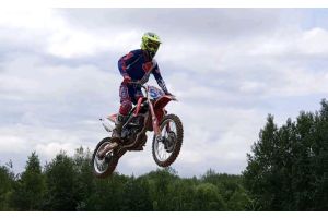 Мотогонки объединили отца и сына