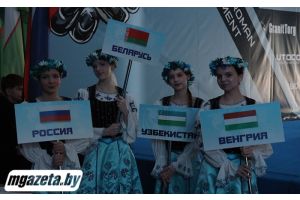 В Молодечно борцы оспаривают первенство