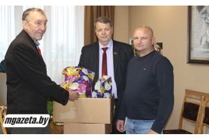 С наступающими новогодними праздниками поздравления принимали ветераны труда ОАО  «Городилово»