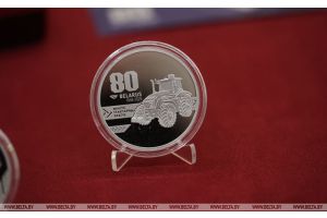 На белорусских деньгах – трактор «Беларус»