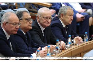 Лукашенко о статусе ученых: это не зарплата и деньги, а уровень самих ученых