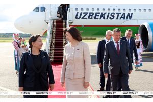 Начался визит в Беларусь парламентской делегации Узбекистана