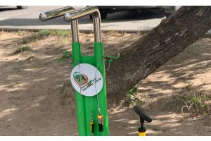 Кому нужнее отвертки и ключи?