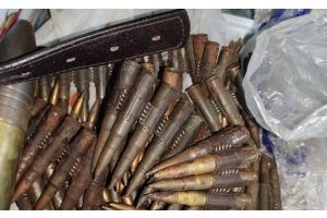 Жительница Минского района нашла при уборке дома два ружья и 1,5 тыс. патронов