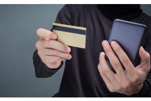 Продавая обувь, наткнулась на мошенников