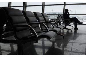 Авиасообщение на Ближнем Востоке парализовано, десятки тысяч людей оказались в затруднительном положении