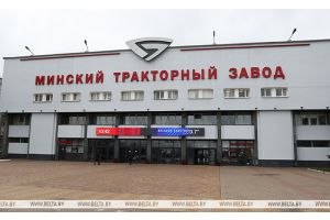 МТЗ и Гянджинский автозавод планируют развивать поставки совместной продукции на третьи рынки