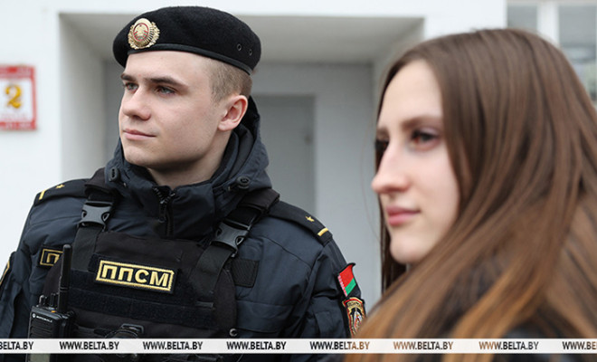 Неустанно и самоотверженно несут службу. Лукашенко поздравил правоохранителей с Днем милиции