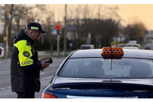 Перевозка пассажиров такси под контролем ГАИ