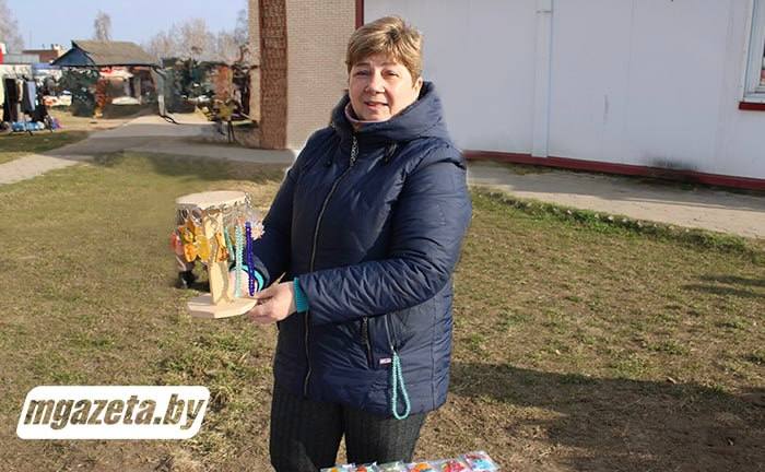 Яркие детали ручной работы